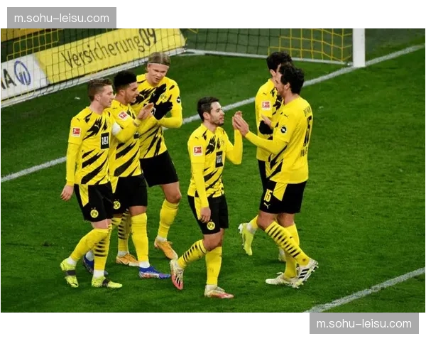 多特蒙德后防伤停影响严重 附加赛遭逆转出局